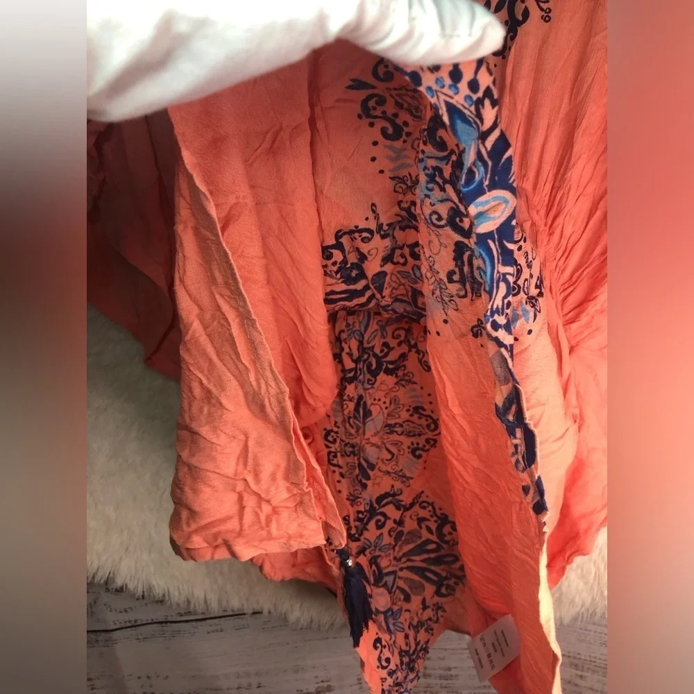 VENUS Coral and Navy Swim Coverup NWOT